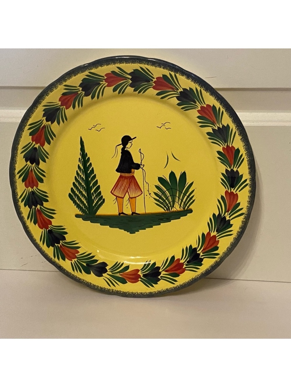 VINTAGE HENRIOT QUIMPER PLATTER PLATE SERVEWARE YELLOW SOLEIL BRETON MAN FRANCE